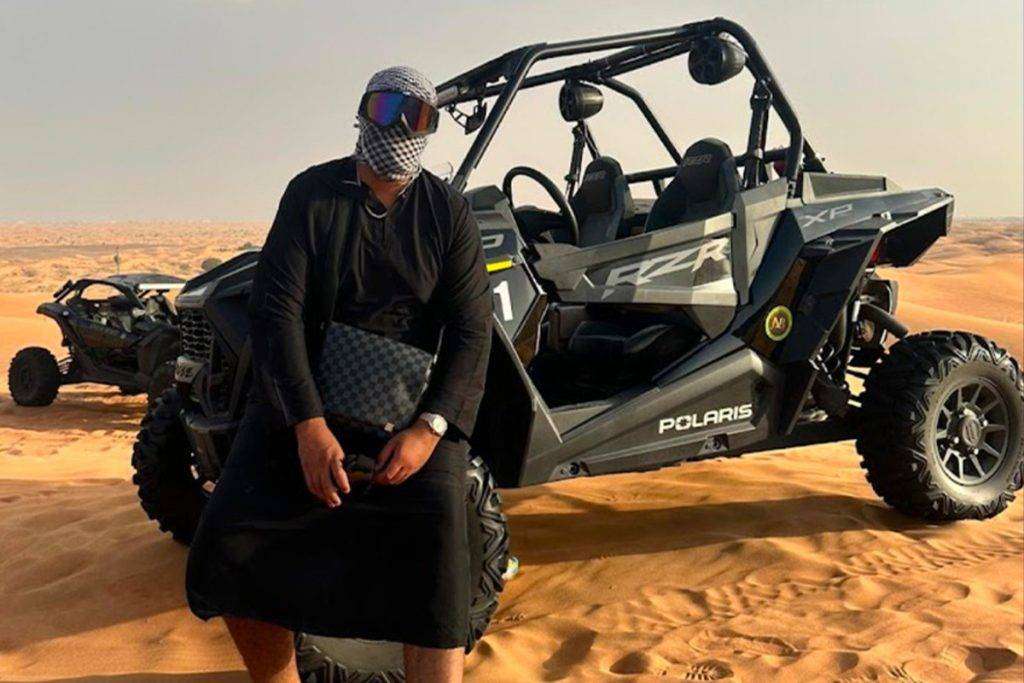 Red Dunes Afternoon Buggy's